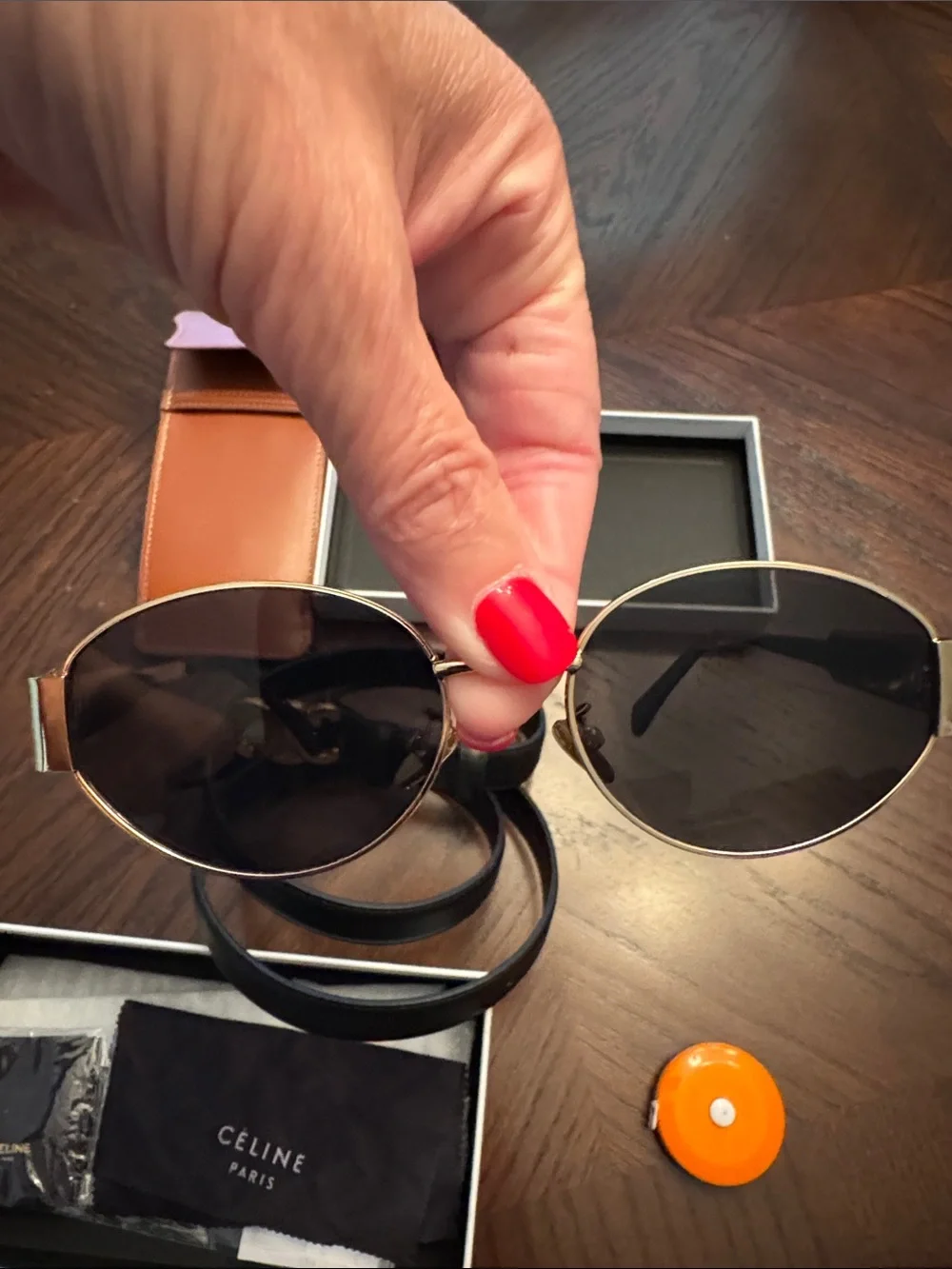 Non brand belt and sunglasses